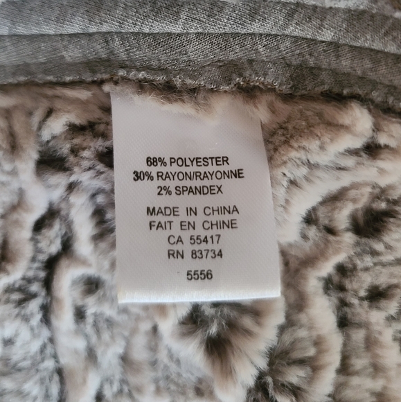 2/$35 Linea Domani warm vest / top - Picture 11 of 14